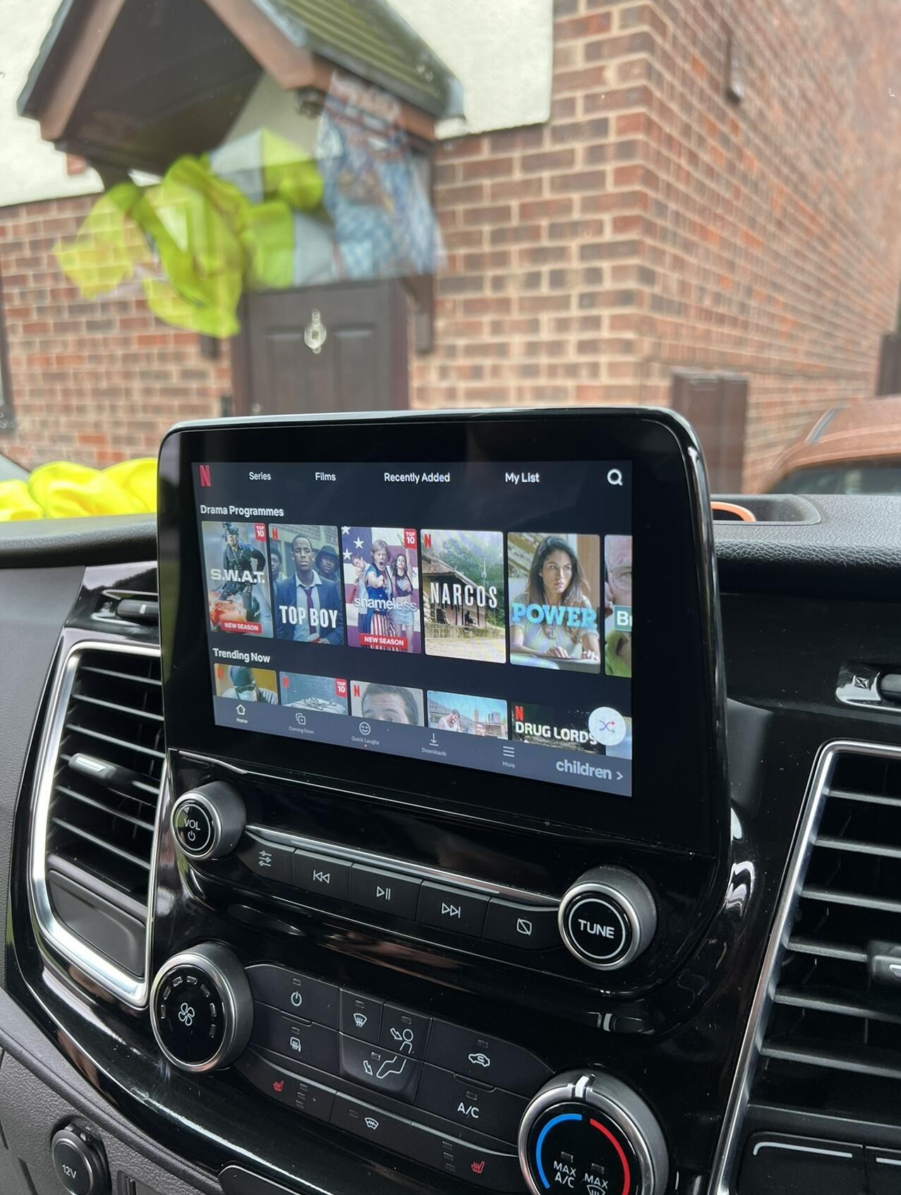 Youtube & Netflix AI-Box for Ford
